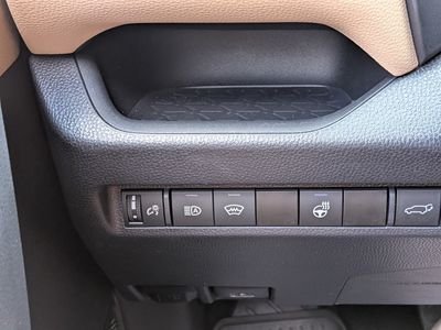 2024 Toyota RAV4 - Photo 23