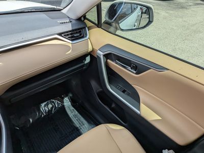 2024 Toyota RAV4 - Photo 17
