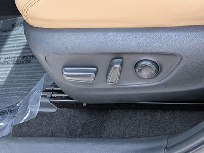 2024 Toyota RAV4 - Photo 20