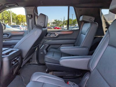 2025 GMC Yukon - Photo 15