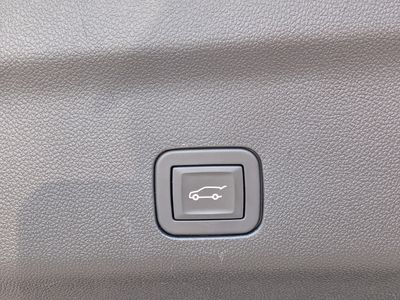 2025 GMC Yukon - Photo 14