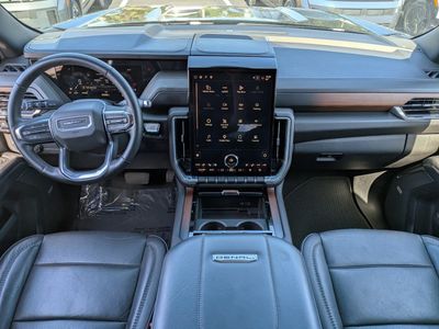 2025 GMC Yukon - Photo 18