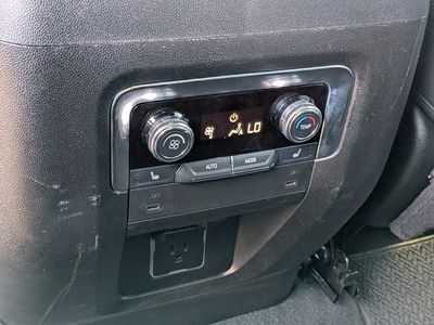 2025 GMC Yukon - Photo 17