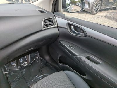 2018 Nissan Sentra - Photo 16