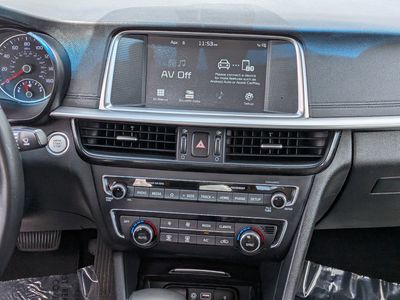 2020 Kia Optima - Photo 19