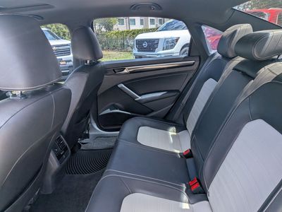 2018 Volkswagen Passat - Photo 14