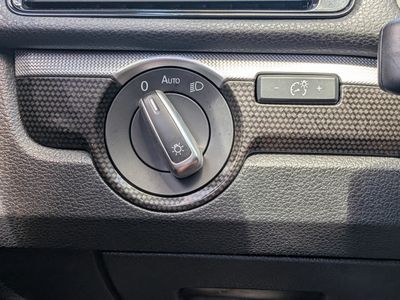2018 Volkswagen Passat - Photo 24