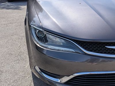 2017 Chrysler 200 - Photo 10