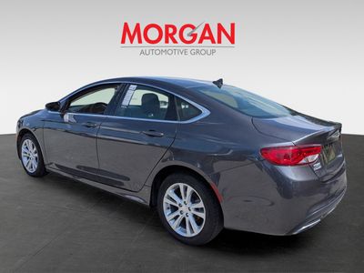 2017 Chrysler 200 - Photo 6