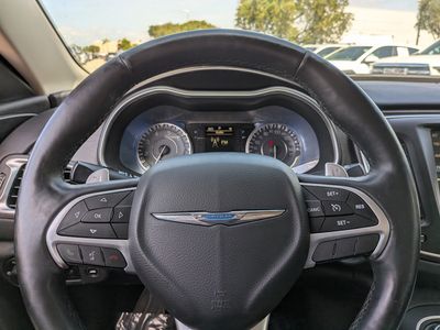2017 Chrysler 200 - Photo 25