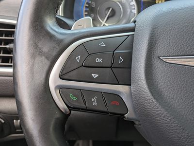 2017 Chrysler 200 - Photo 23