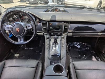 2015 Porsche Panamera - Photo 15