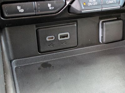 2021 Chevrolet Tahoe - Photo 32