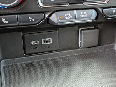 2021 Chevrolet Tahoe - Photo 30
