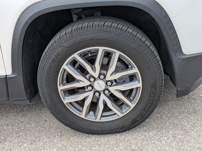 2017 GMC Acadia - Photo 11