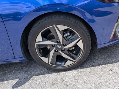 2023 Hyundai Elantra - Photo 11