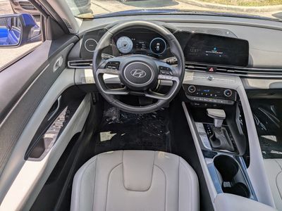 2023 Hyundai Elantra - Photo 16