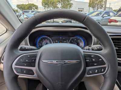 2024 Chrysler Pacifica - Photo 30