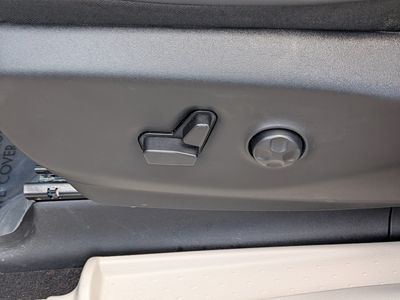 2024 Chrysler Pacifica - Photo 24