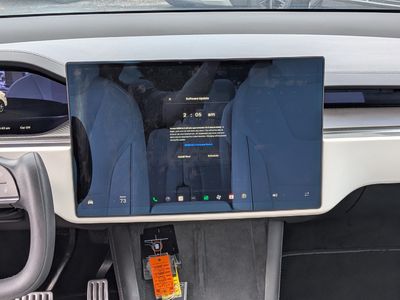 2022 Tesla Model X - Photo 21