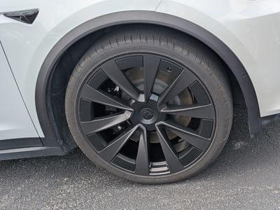 2022 Tesla Model X - Photo 11