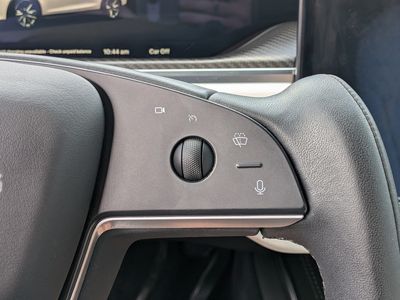 2022 Tesla Model X - Photo 27