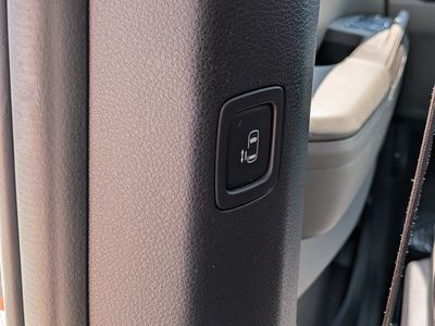2025 Kia Carnival - Photo 23