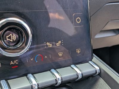 2025 GMC Terrain - Photo 31