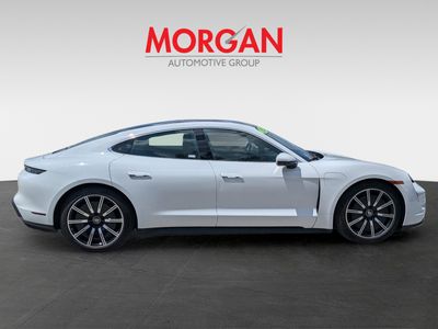 2022 Porsche Taycan - Photo 3