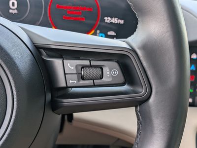 2022 Porsche Taycan - Photo 25