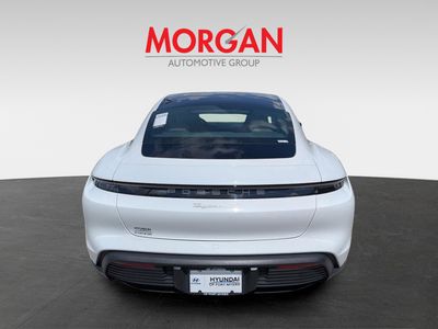 2022 Porsche Taycan - Photo 5