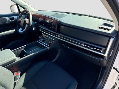 2026 Hyundai SANTA FE HYBRID — photo 16 view
