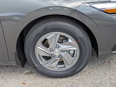 2026 Hyundai ELANTRA - Photo 11