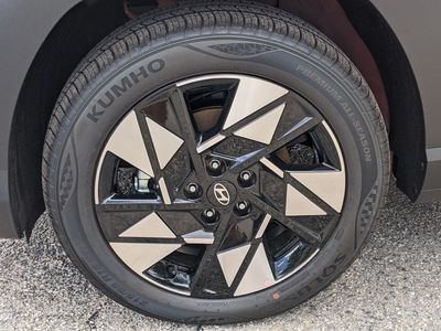 2025 Hyundai KONA - Photo 11