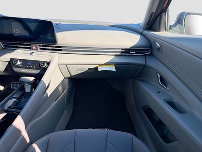 2026 Hyundai ELANTRA HYBRID - Photo 17
