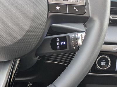 2025 Hyundai IONIQ 5 - Photo 18