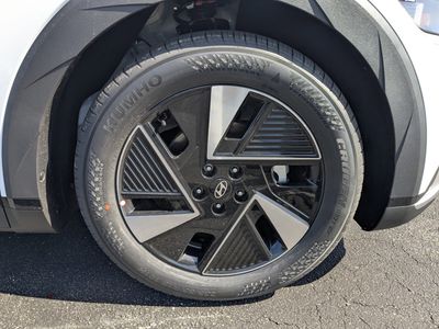 2025 Hyundai IONIQ 5 - Photo 11