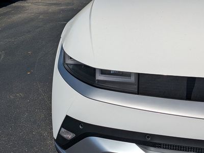 2025 Hyundai IONIQ 5 - Photo 9