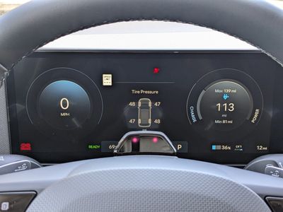 2025 Hyundai IONIQ 5 - Photo 24