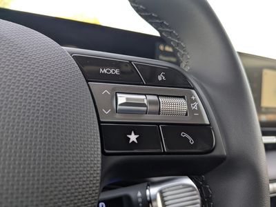 2025 Hyundai IONIQ 5 - Photo 22