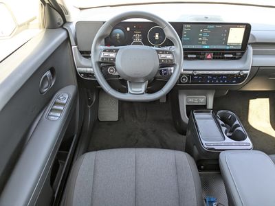 2025 Hyundai IONIQ 5 - Photo 13