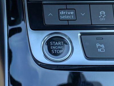 2021 Audi Q8 - Photo 31
