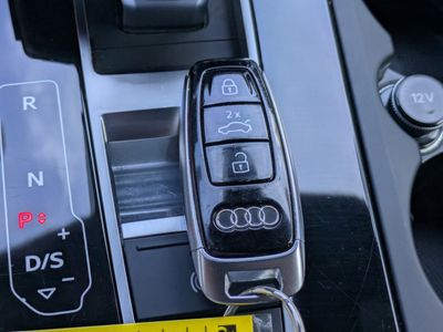2021 Audi Q8 - Photo 30