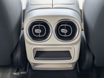 2025 Mercedes-Benz GLC - Photo 15