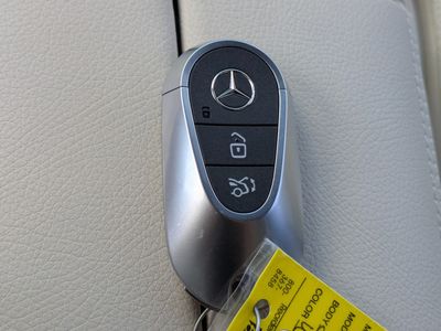 2025 Mercedes-Benz GLC - Photo 28