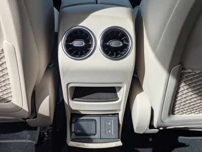 2025 Mercedes-Benz GLA - Photo 15