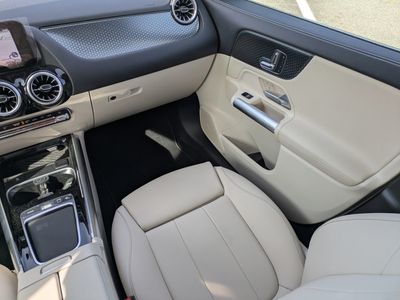 2025 Mercedes-Benz GLA - Photo 20