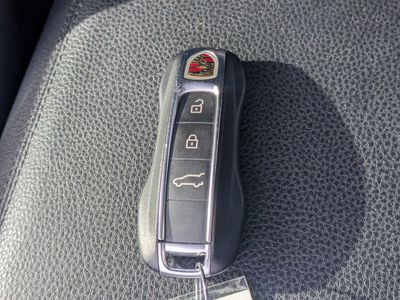 2024 Porsche Cayenne - Photo 30