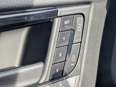 2024 Porsche Cayenne - Photo 31