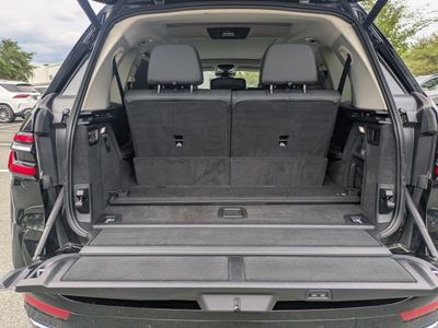 2025 BMW X7 - Photo 13